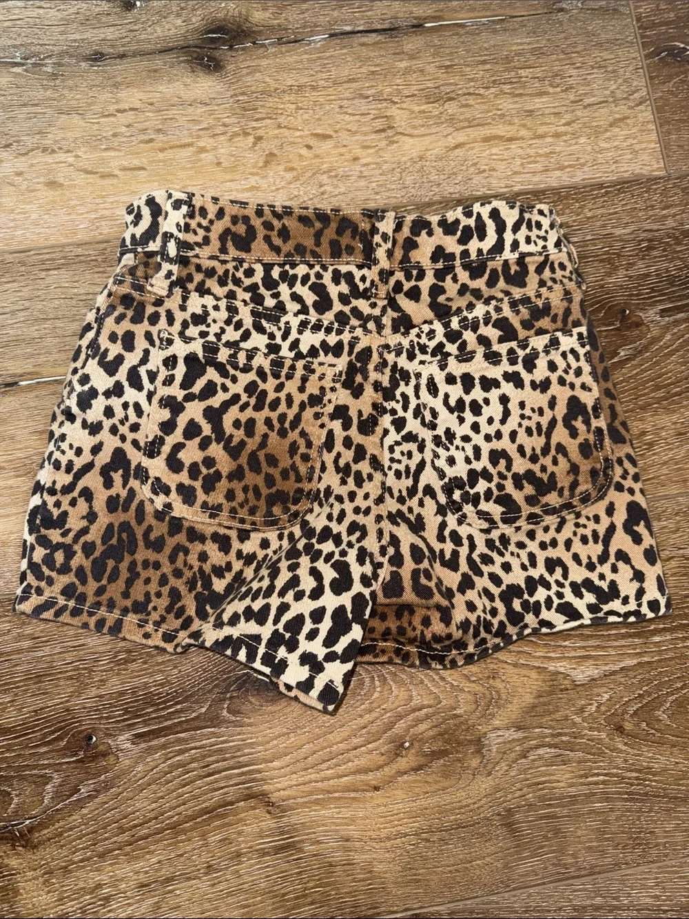 GAP Leopard Print Mini Skort in Brown and Tan